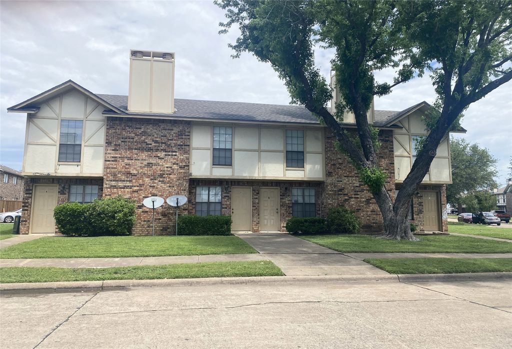 2809 Wimbledon Court C, Garland, TX 75041