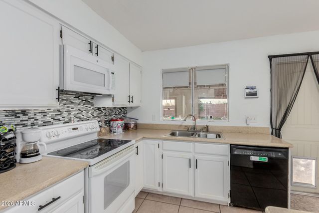 9403 E CISCO Road, Mesa, AZ 85207