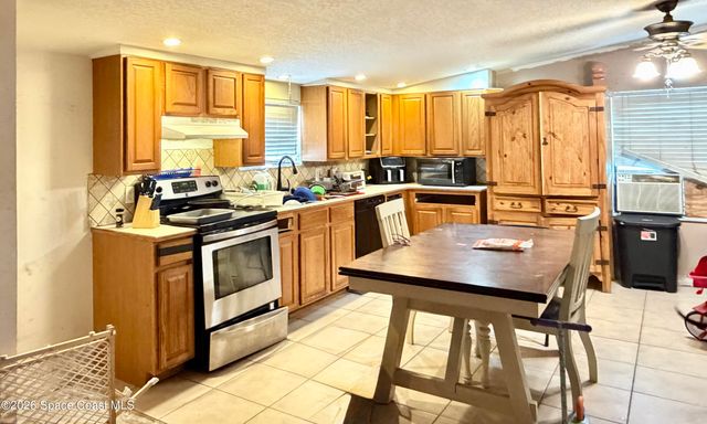 738 Lund Circle, Melbourne, FL 32901