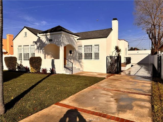 8758 S Hobart, Los Angeles, CA 90047