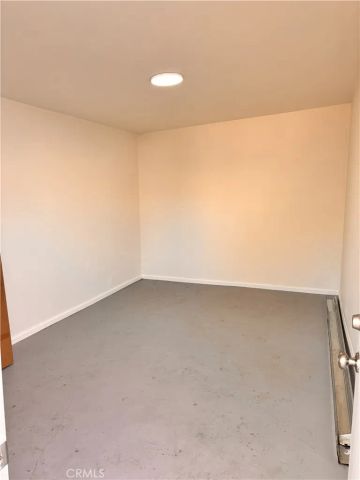 8758 S Hobart, Los Angeles, CA 90047