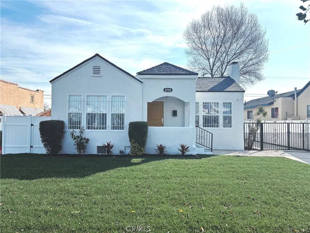 8758 S Hobart, Los Angeles, CA 90047