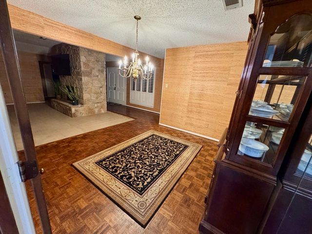 1205 Riverview Drive, Arlington, TX 76012