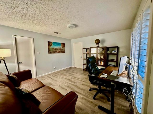 1205 Riverview Drive, Arlington, TX 76012