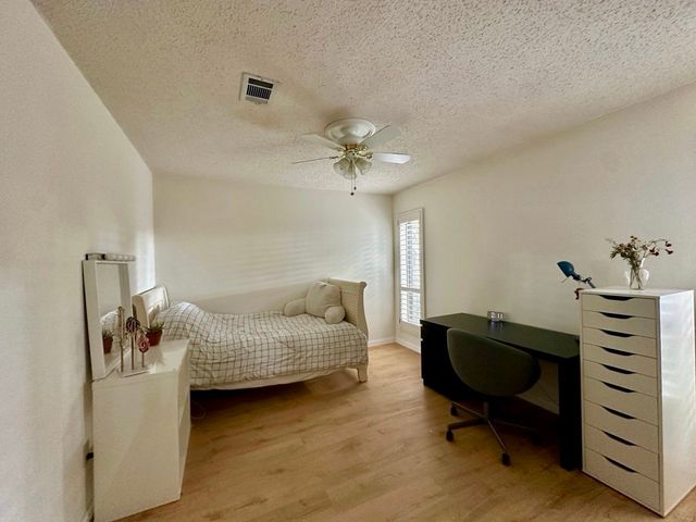 1205 Riverview Drive, Arlington, TX 76012