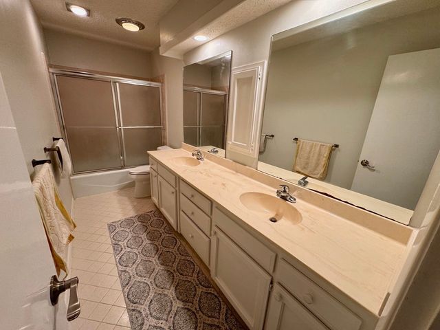 1205 Riverview Drive, Arlington, TX 76012