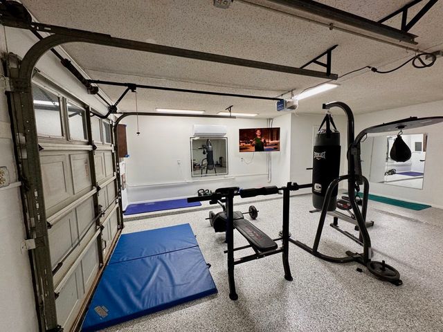 1205 Riverview Drive, Arlington, TX 76012