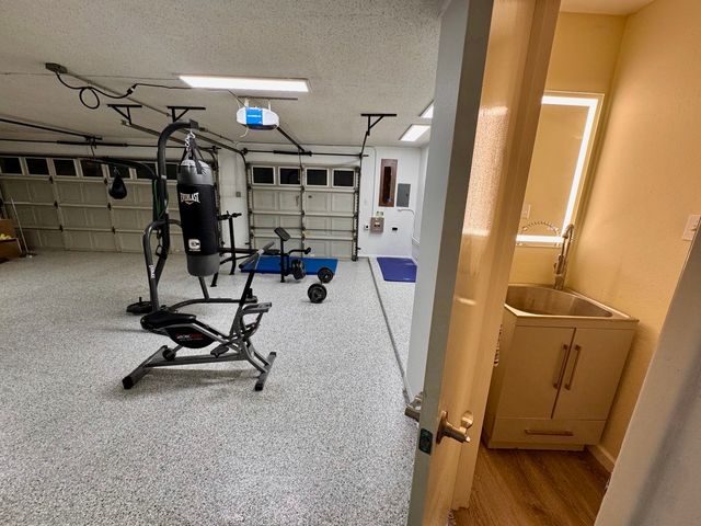 1205 Riverview Drive, Arlington, TX 76012