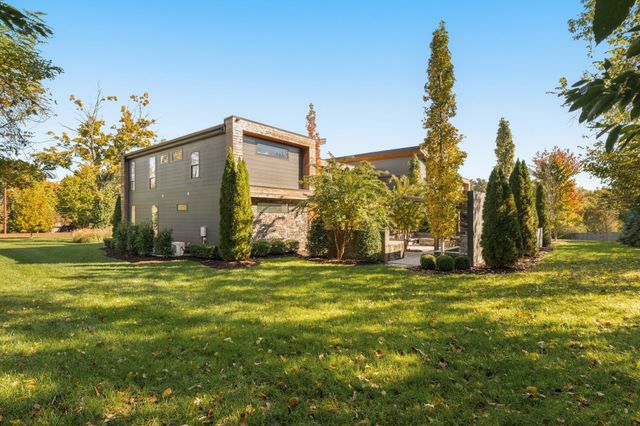 869 Battery Ln, Nashville, TN 37220