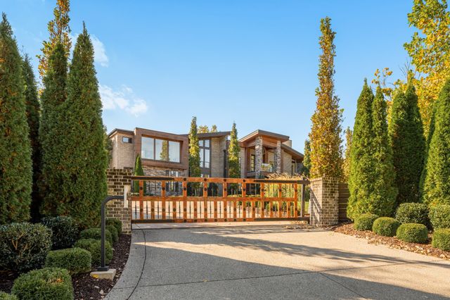 869 Battery Ln, Nashville, TN 37220