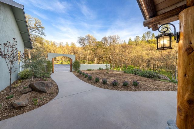 11383 Woodacre Rd, Grass Valley, CA 95949