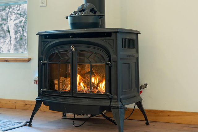 11383 Woodacre Rd, Grass Valley, CA 95949