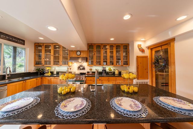 11383 Woodacre Rd, Grass Valley, CA 95949