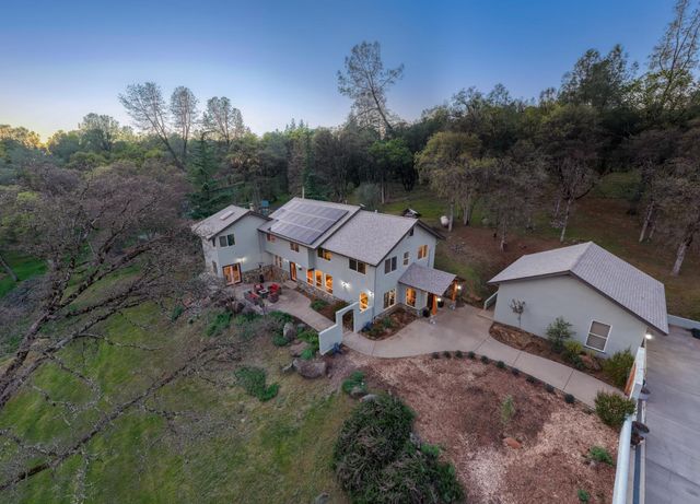 11383 Woodacre Rd, Grass Valley, CA 95949