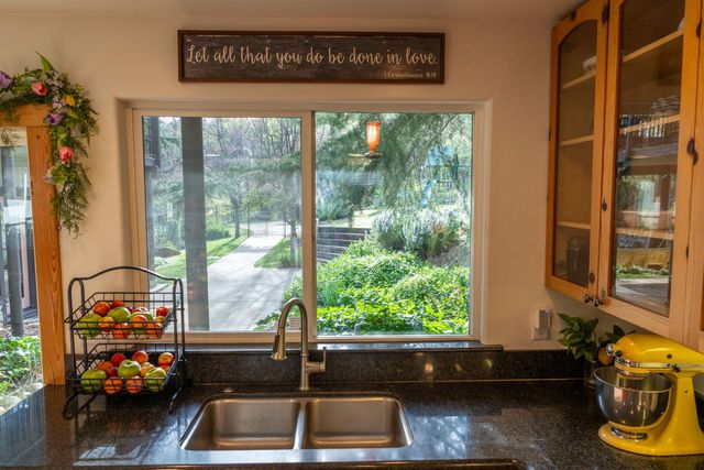 11383 Woodacre Rd, Grass Valley, CA 95949