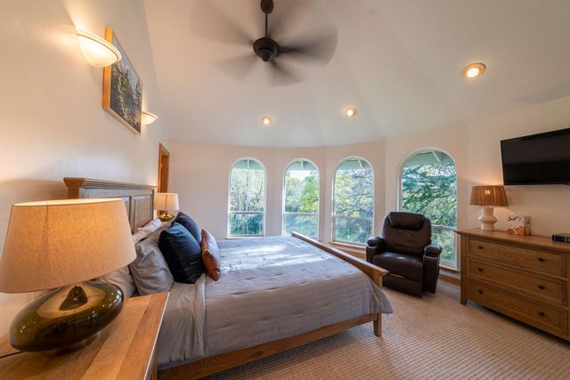 11383 Woodacre Rd, Grass Valley, CA 95949