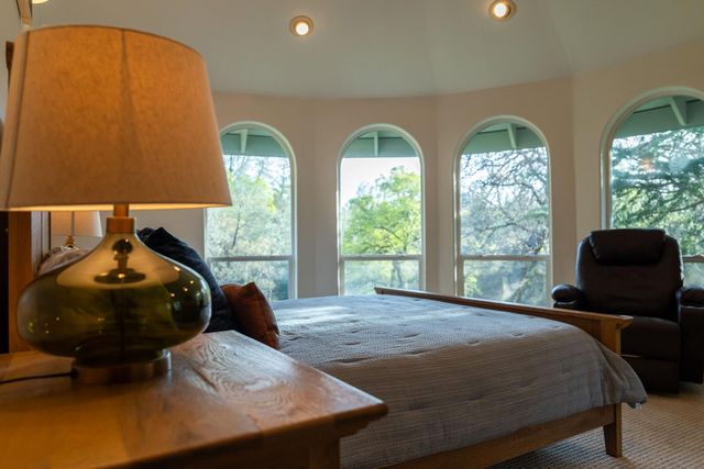 11383 Woodacre Rd, Grass Valley, CA 95949