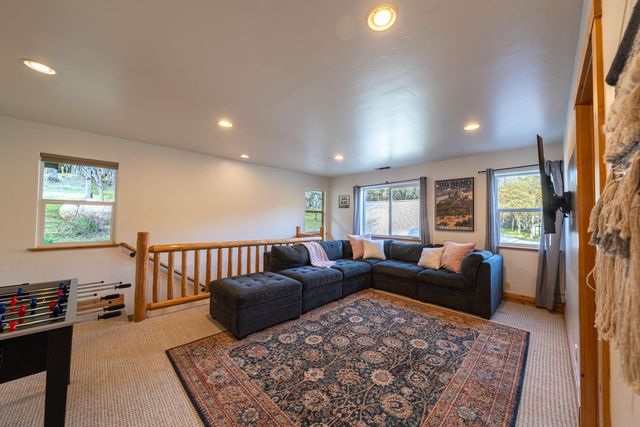 11383 Woodacre Rd, Grass Valley, CA 95949