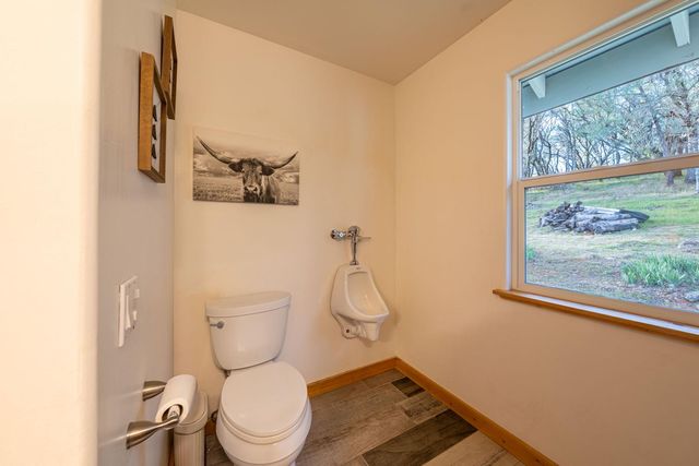 11383 Woodacre Rd, Grass Valley, CA 95949