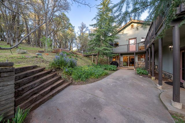 11383 Woodacre Rd, Grass Valley, CA 95949