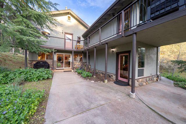 11383 Woodacre Rd, Grass Valley, CA 95949