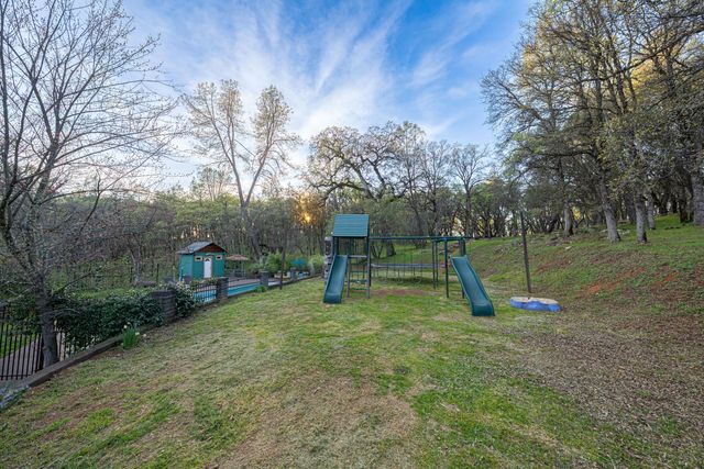 11383 Woodacre Rd, Grass Valley, CA 95949