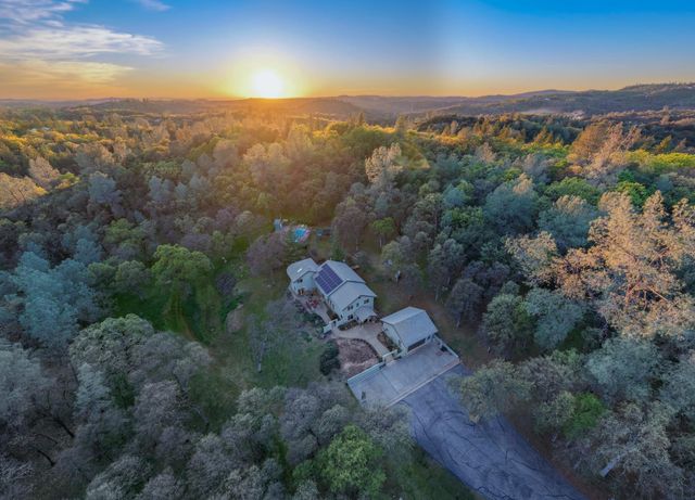 11383 Woodacre Rd, Grass Valley, CA 95949