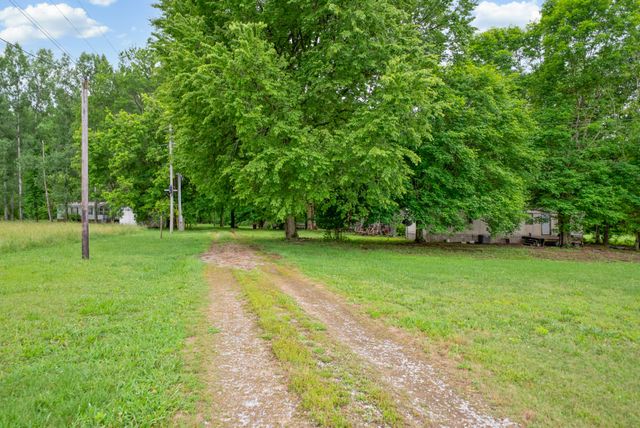 2499 W Leatherwood Rd, Cumberland Furnace, TN 37051