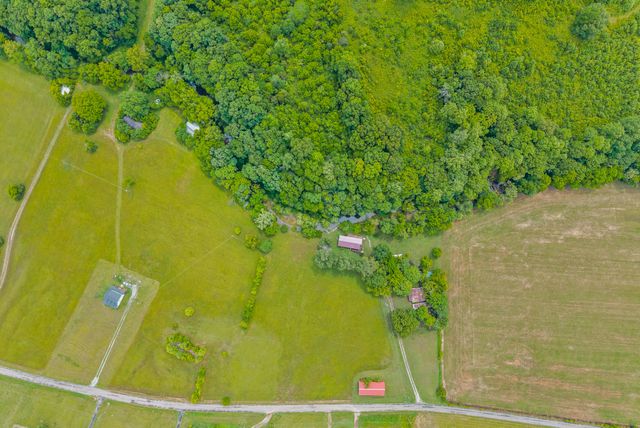 2499 W Leatherwood Rd, Cumberland Furnace, TN 37051