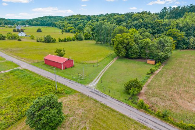 2499 W Leatherwood Rd, Cumberland Furnace, TN 37051