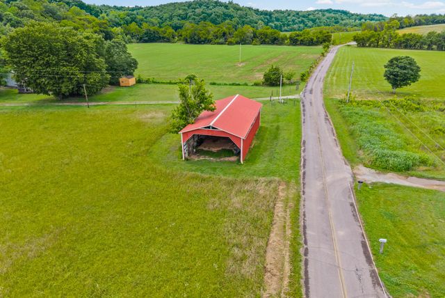 2499 W Leatherwood Rd, Cumberland Furnace, TN 37051