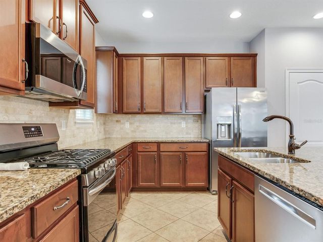 5409 FISHHAWK RIDGE DRIVE, Lithia, FL 33547