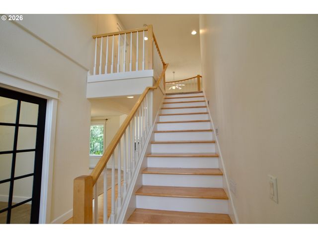 8994 Se HIGHGATE Dr, Happy Valley, OR 97086