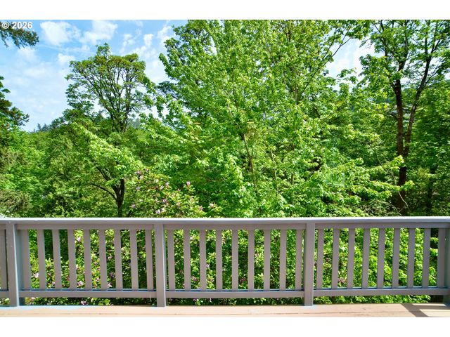 8994 Se HIGHGATE Dr, Happy Valley, OR 97086