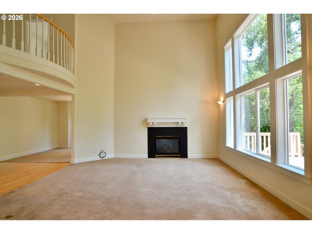 8994 Se HIGHGATE Dr, Happy Valley, OR 97086