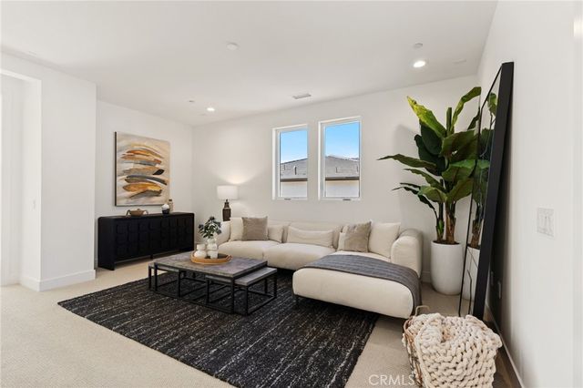 9514 N Andora Avenue, Chatsworth, CA 91311