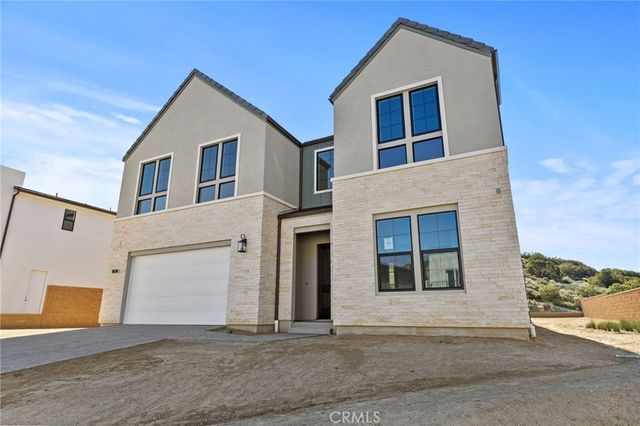 9514 N Andora Avenue, Chatsworth, CA 91311