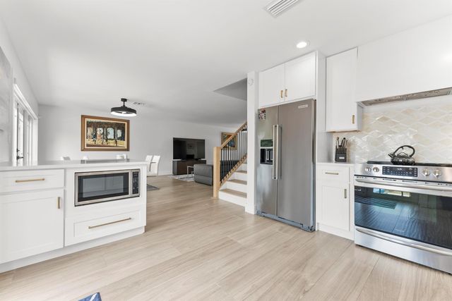 802 Andrews Avenue, Delray Beach, FL 33483