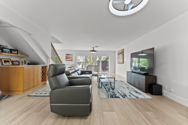 802 Andrews Avenue, Delray Beach, FL 33483