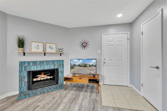 2750 Holly Hall 812, Houston, TX 77054