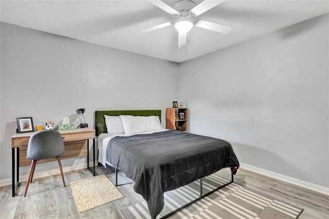 2750 Holly Hall 812, Houston, TX 77054