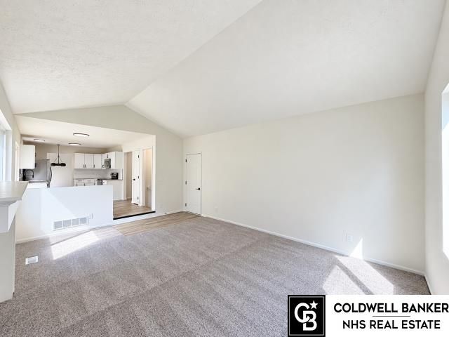 4110 N 147th Street, Omaha, NE 68116