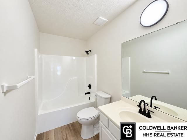 4110 N 147th Street, Omaha, NE 68116