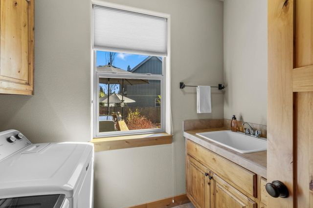 20177 Roper Lane, Bend, OR 97703