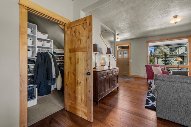 20177 Roper Lane, Bend, OR 97703