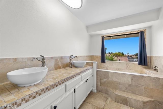 3116 Port Side Drive, Las Vegas, NV 89117