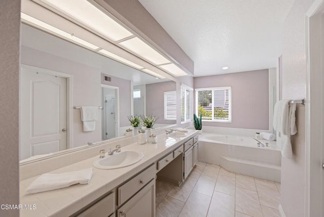 5377 Evanwood Avenue, Oak Park, CA 91377