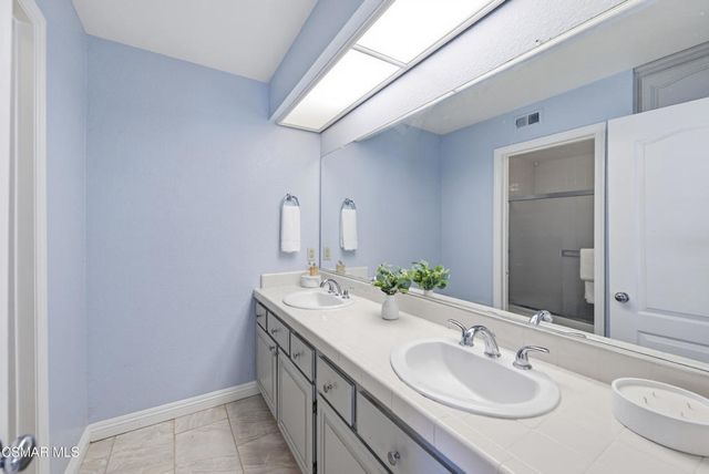5377 Evanwood Avenue, Oak Park, CA 91377