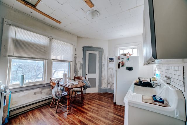 215 S 3rd Street, Watseka, IL 60970