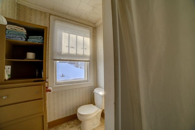 215 S 3rd Street, Watseka, IL 60970